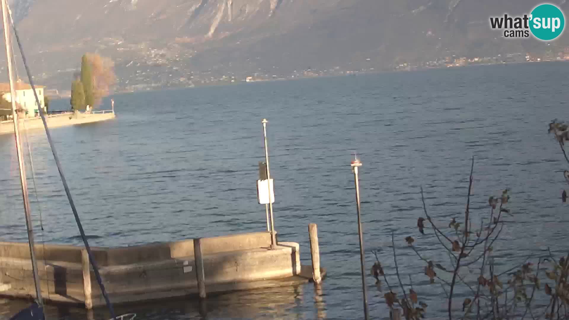 PRA’ DE LA FAM – Porto di Tignale – Windsurfer lago de Garda