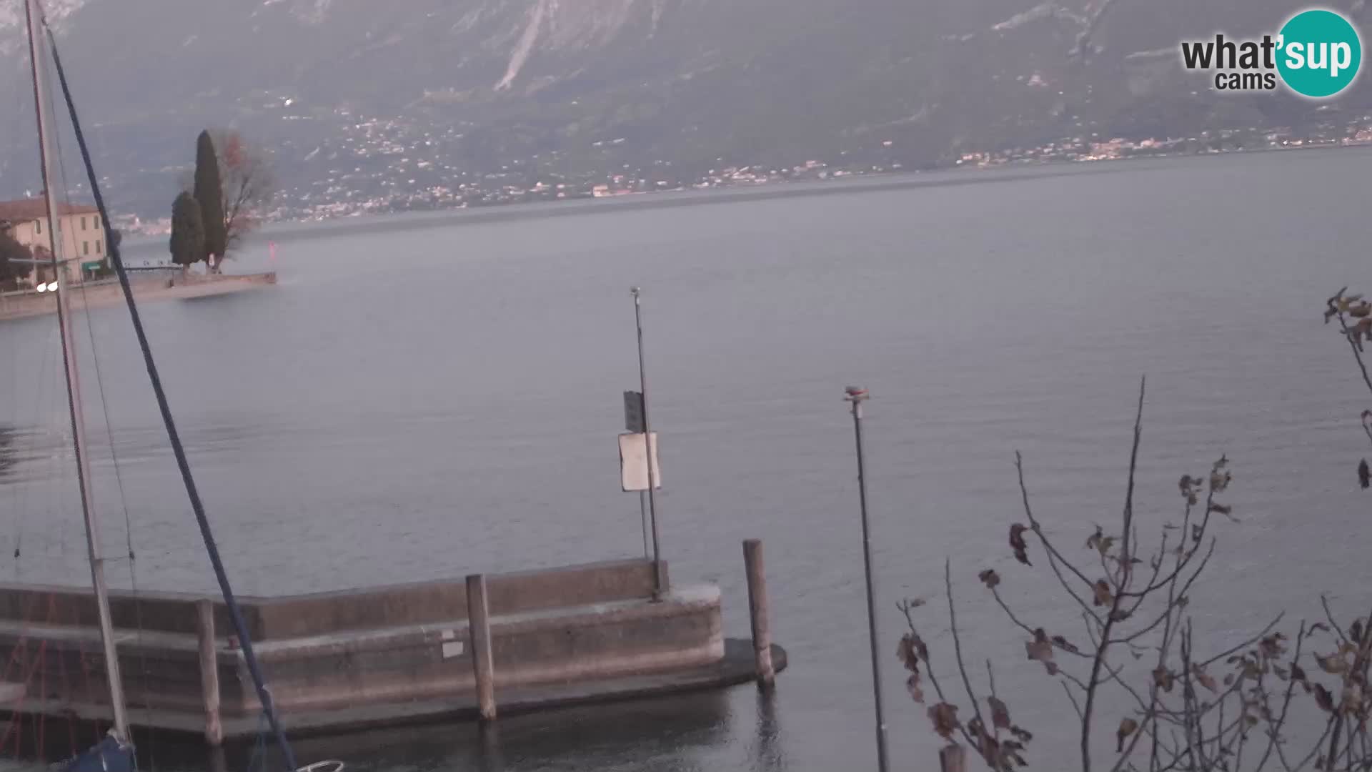 Webcam PRA’ DE LA FAM – Porto di Tignale – Windsurfer Garda Lake