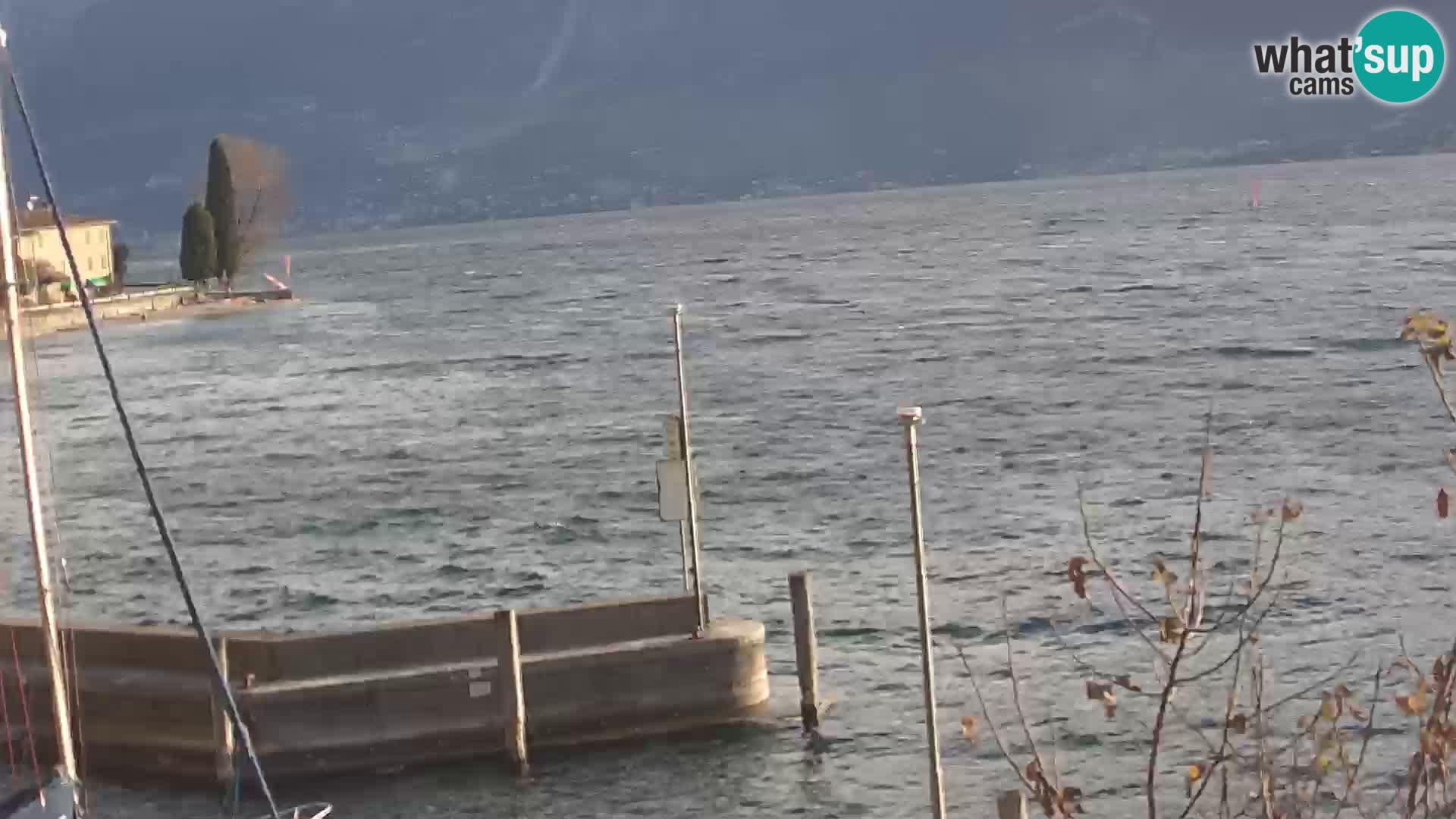 PRA’ DE LA FAM – Porto di Tignale – Windsurfer lago de Garda