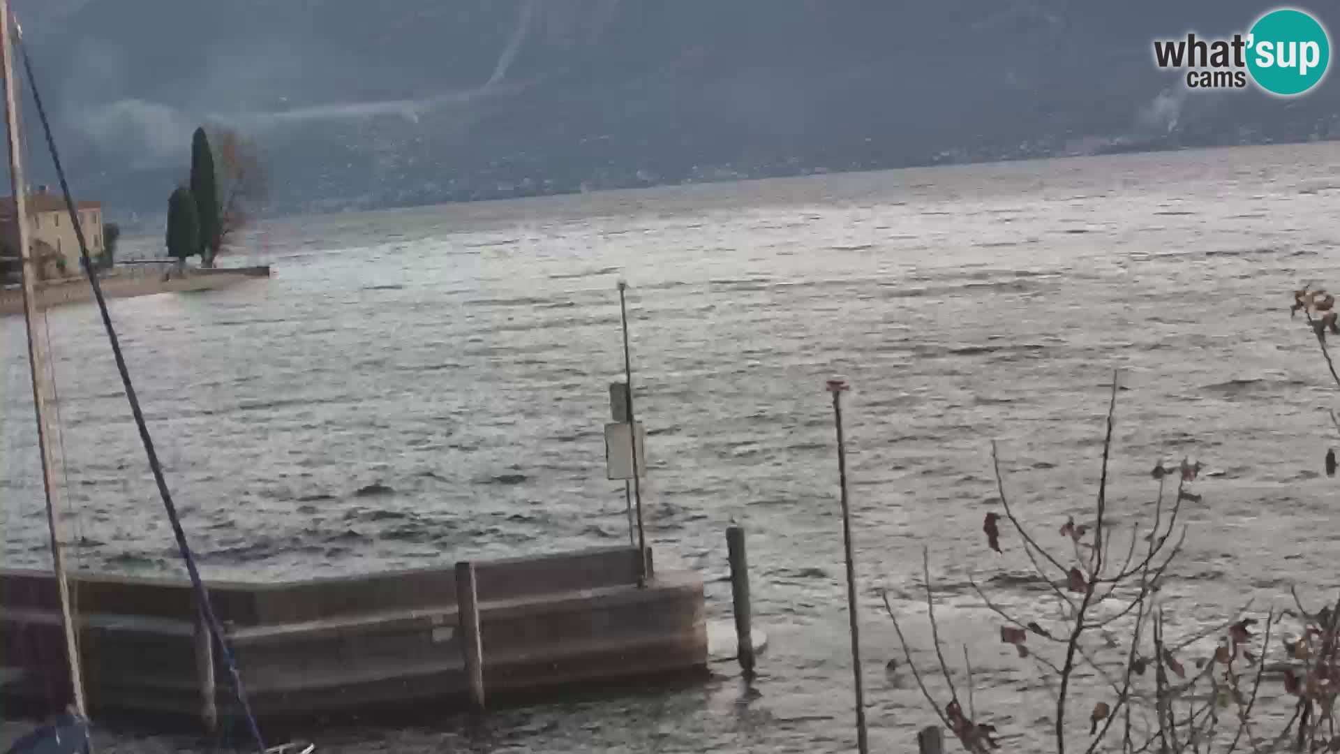 PRA’ DE LA FAM – Porto di Tignale – Windsurfer lago de Garda