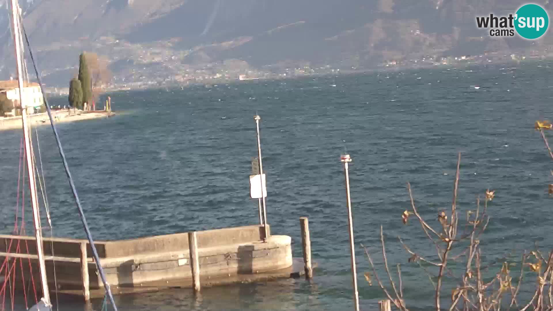 PRA’ DE LA FAM – Porto di Tignale – Windsurfer lac de Garde