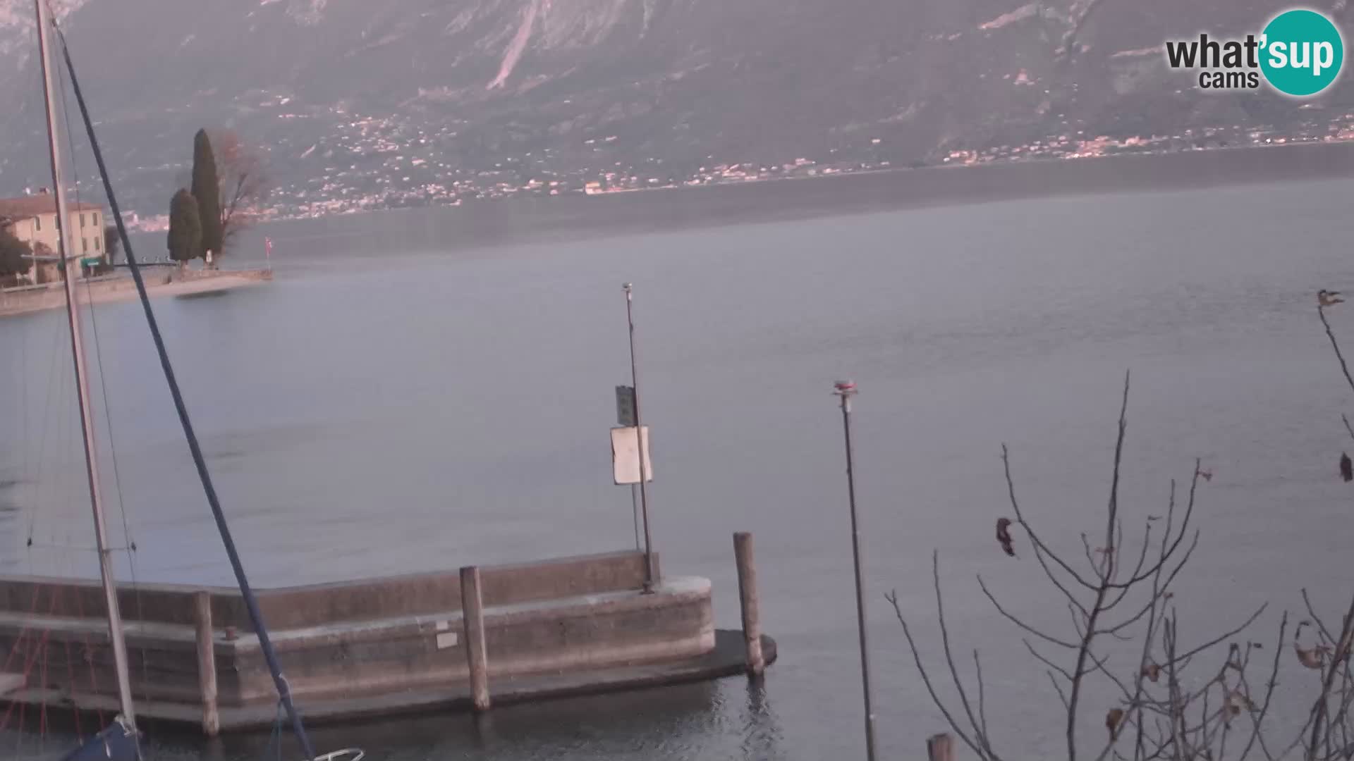 PRA’ DE LA FAM – Porto di Tignale – Windsurfer Gardsko jezero