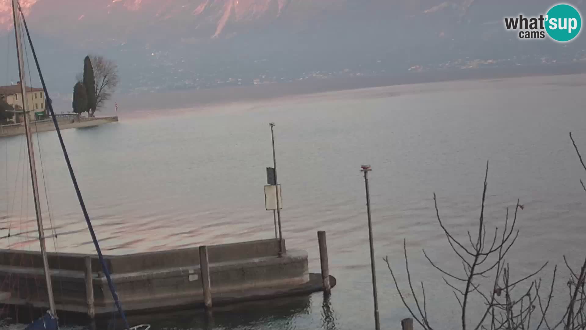 PRA’ DE LA FAM – Porto di Tignale – Windsurfer Garda jezero