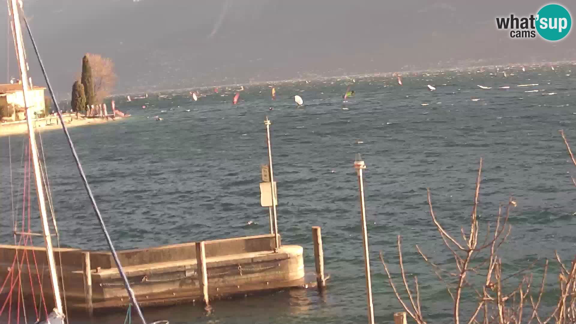 PRA’ DE LA FAM – Porto di Tignale – Windsurfer Gardsko jezero