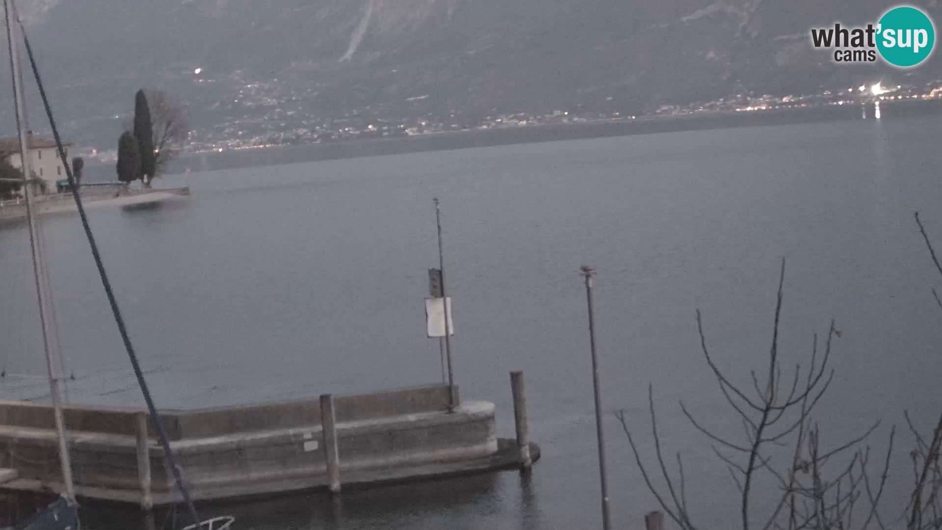 PRA’ DE LA FAM – Porto di Tignale – Windsurfer lac de Garde