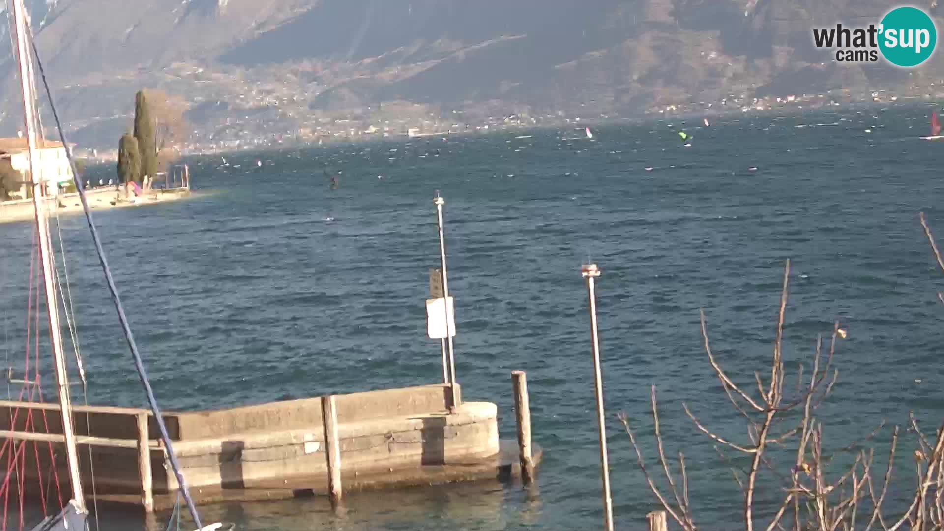PRA’ DE LA FAM – Porto di Tignale – Windsurfer lac de Garde