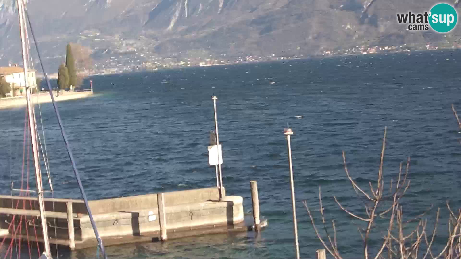 PRA’ DE LA FAM – Porto di Tignale – Windsurfer lac de Garde