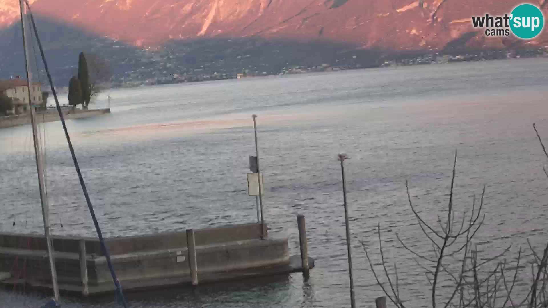 PRA’ DE LA FAM – Porto di Tignale – Windsurfer lago de Garda