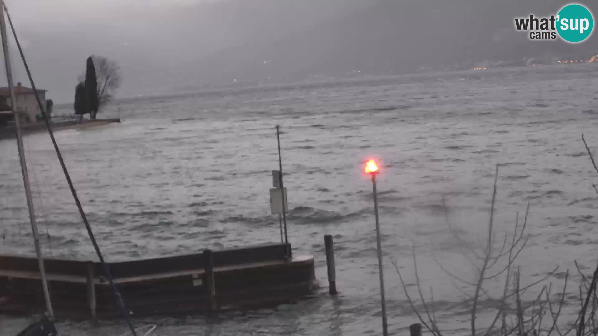 Webcam PRA’ DE LA FAM – Porto di Tignale – Windsurfer Garda Lake