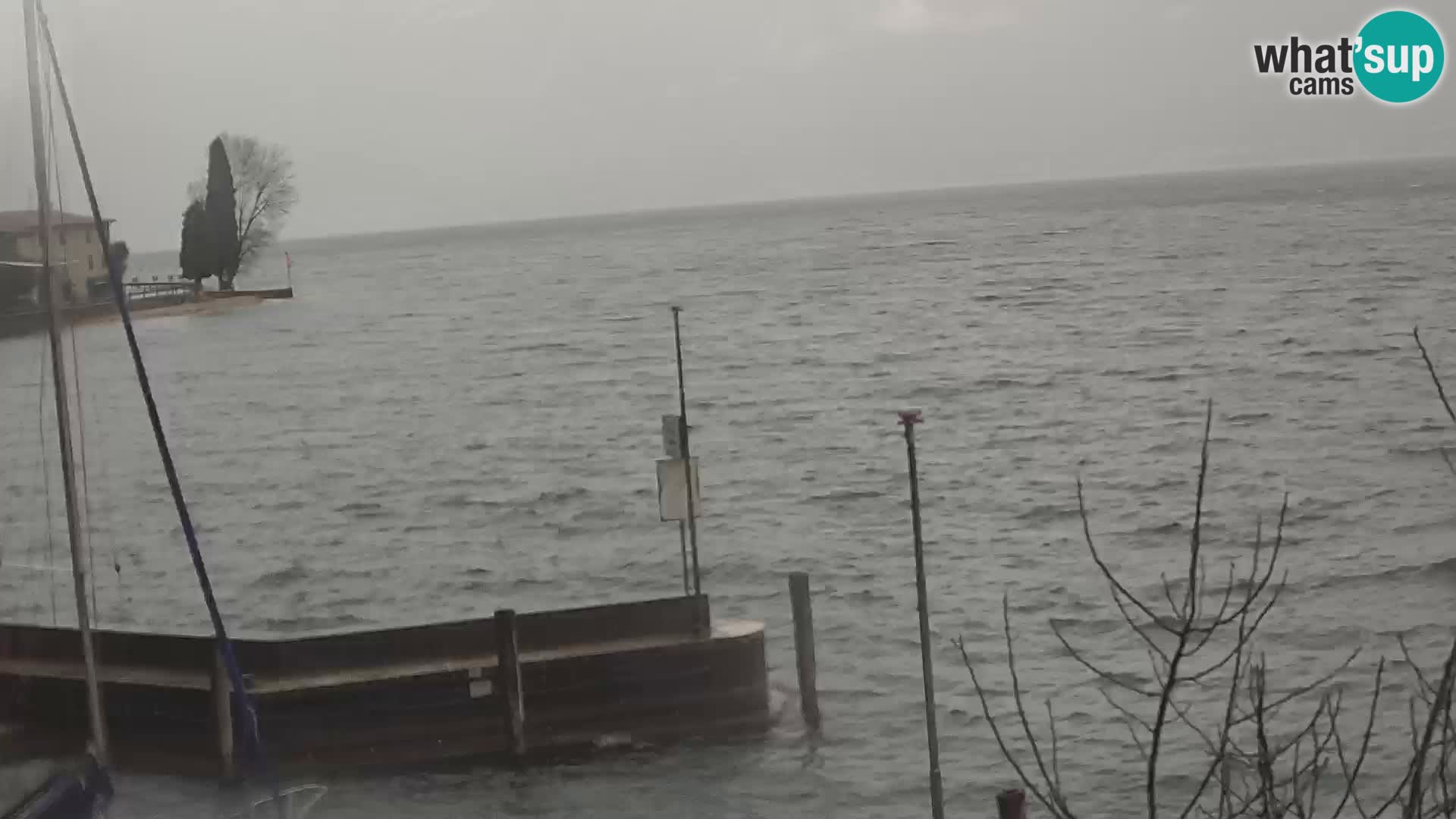 PRA’ DE LA FAM – Porto di Tignale – Windsurfer lac de Garde