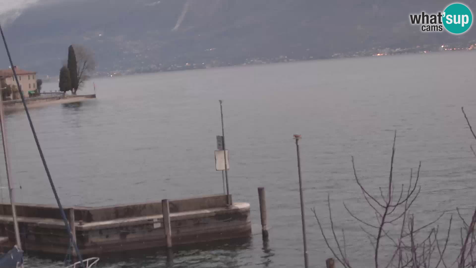 PRA’ DE LA FAM – Porto di Tignale – Windsurfer lago de Garda