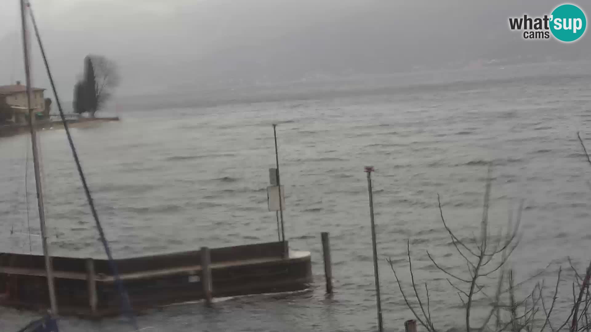 PRA’ DE LA FAM – Porto di Tignale – Windsurfer lago de Garda