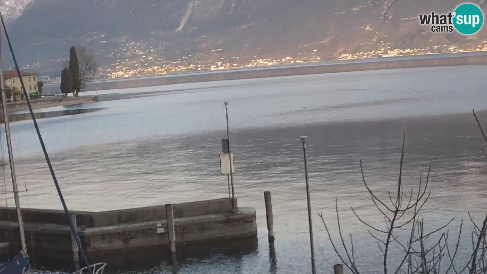 PRA’ DE LA FAM – Porto di Tignale – Windsurfer lago de Garda