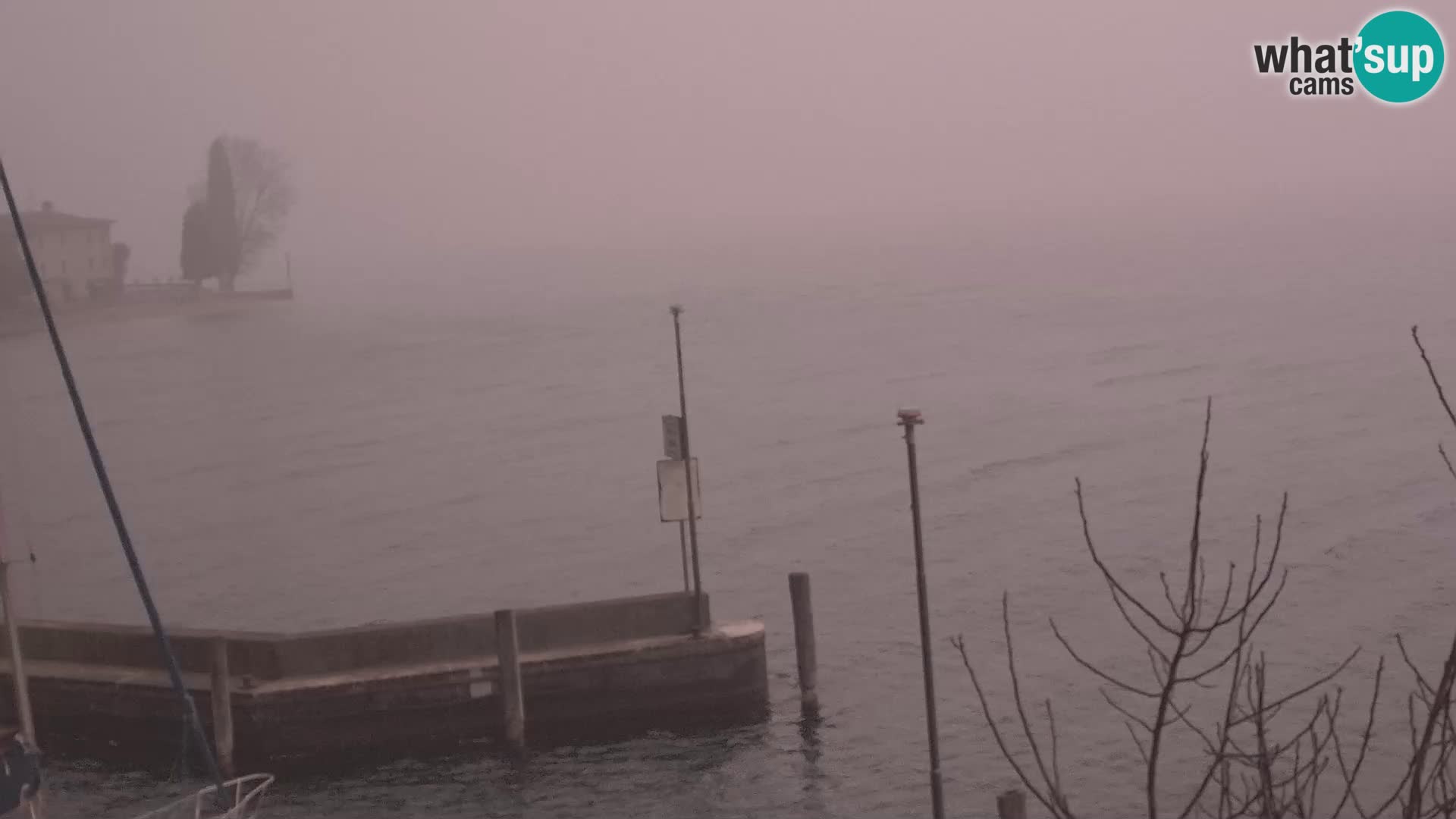 PRA’ DE LA FAM – Porto di Tignale – Windsurfer lago de Garda