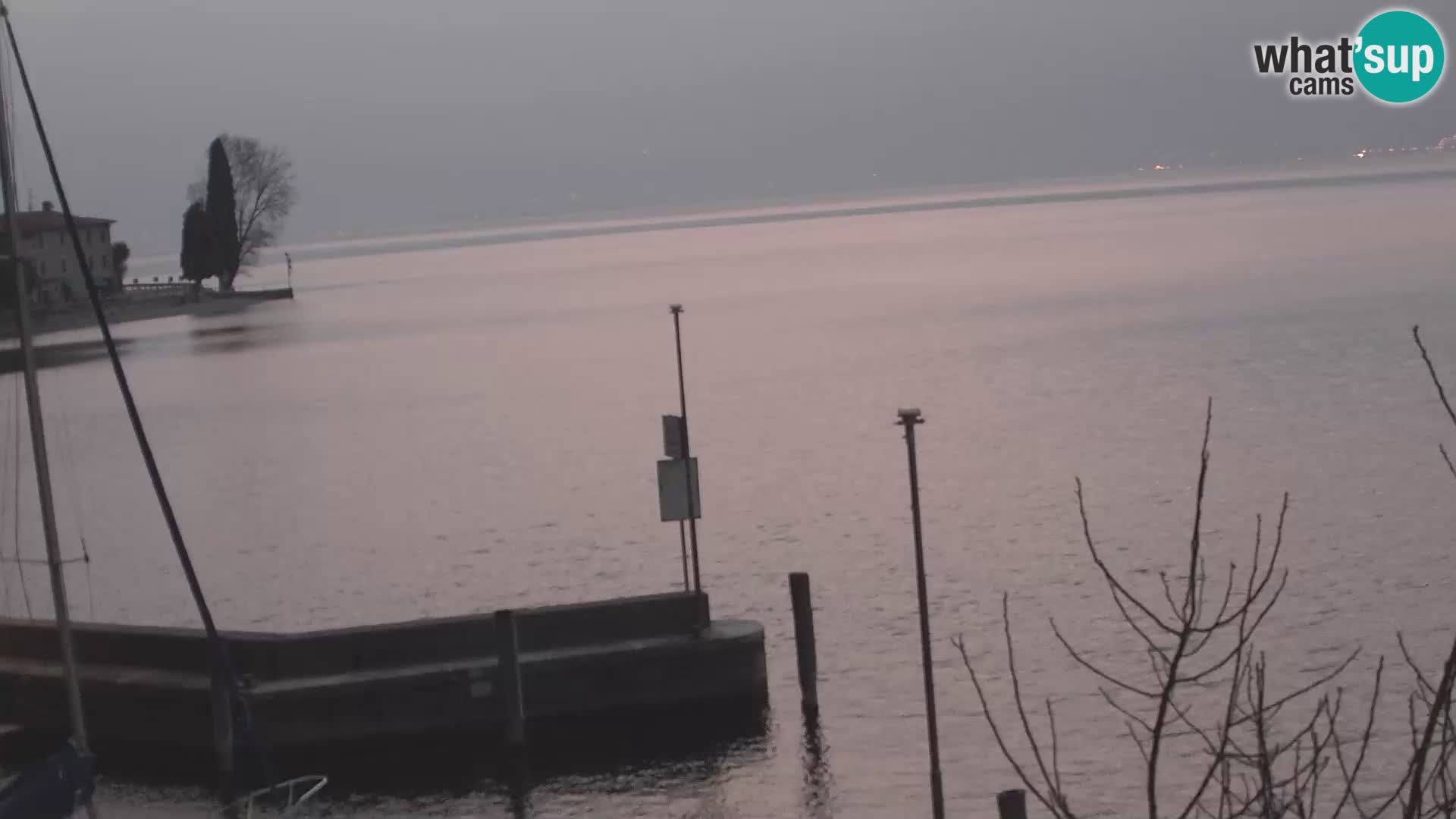 PRA’ DE LA FAM – Porto di Tignale – Windsurfer lago de Garda