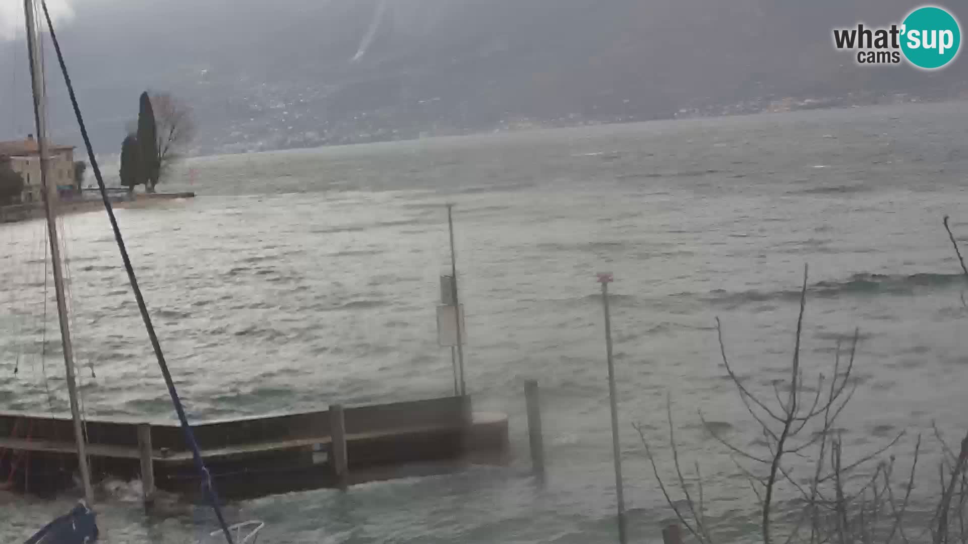 Webcam PRA’ DE LA FAM – Porto di Tignale – Windsurfer Garda Lake