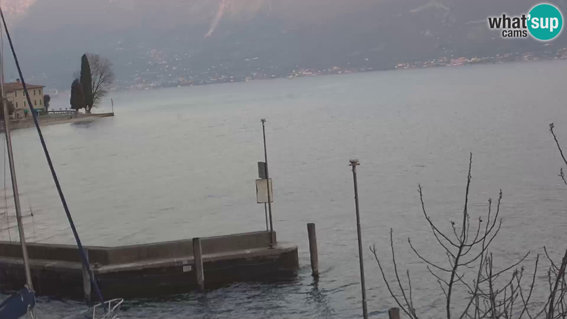 PRA’ DE LA FAM – Porto di Tignale – Windsurfer lago de Garda