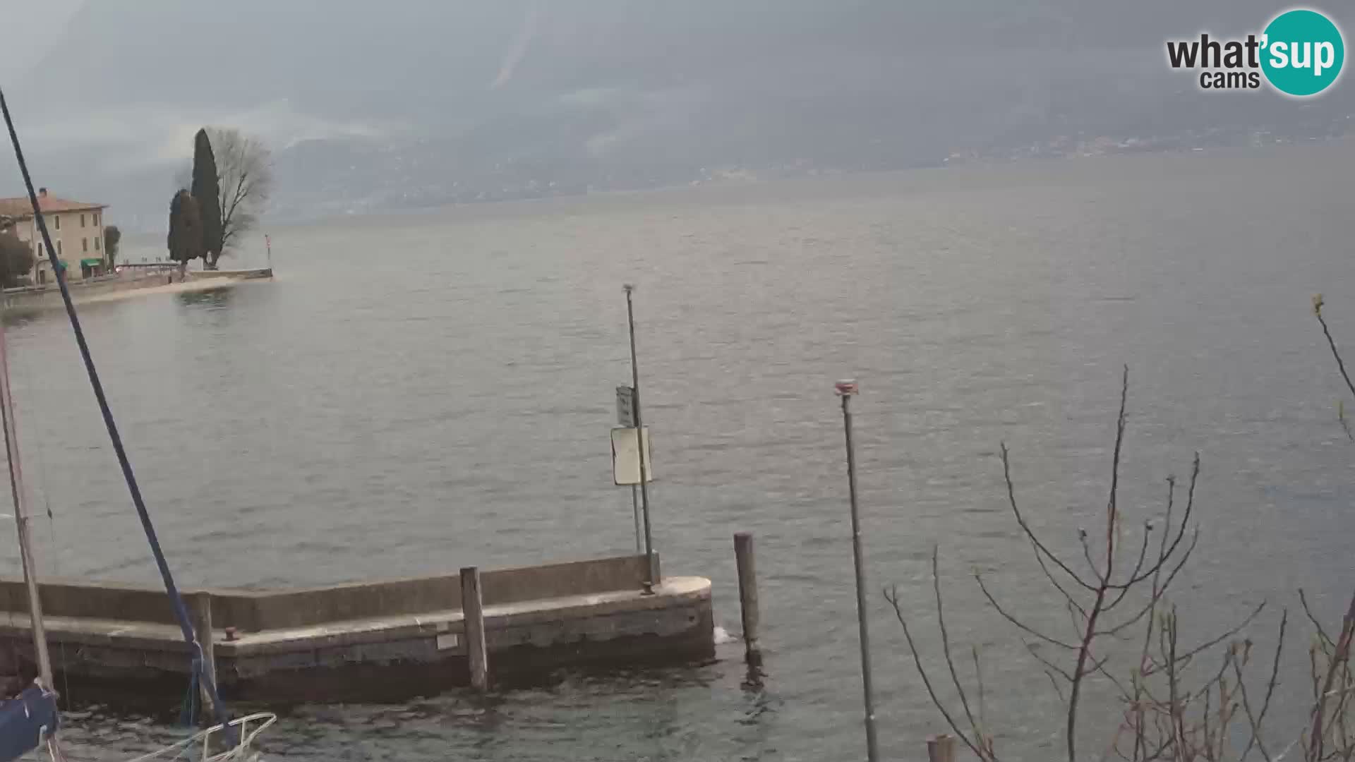 PRA’ DE LA FAM – Porto di Tignale – Windsurfer lac de Garde