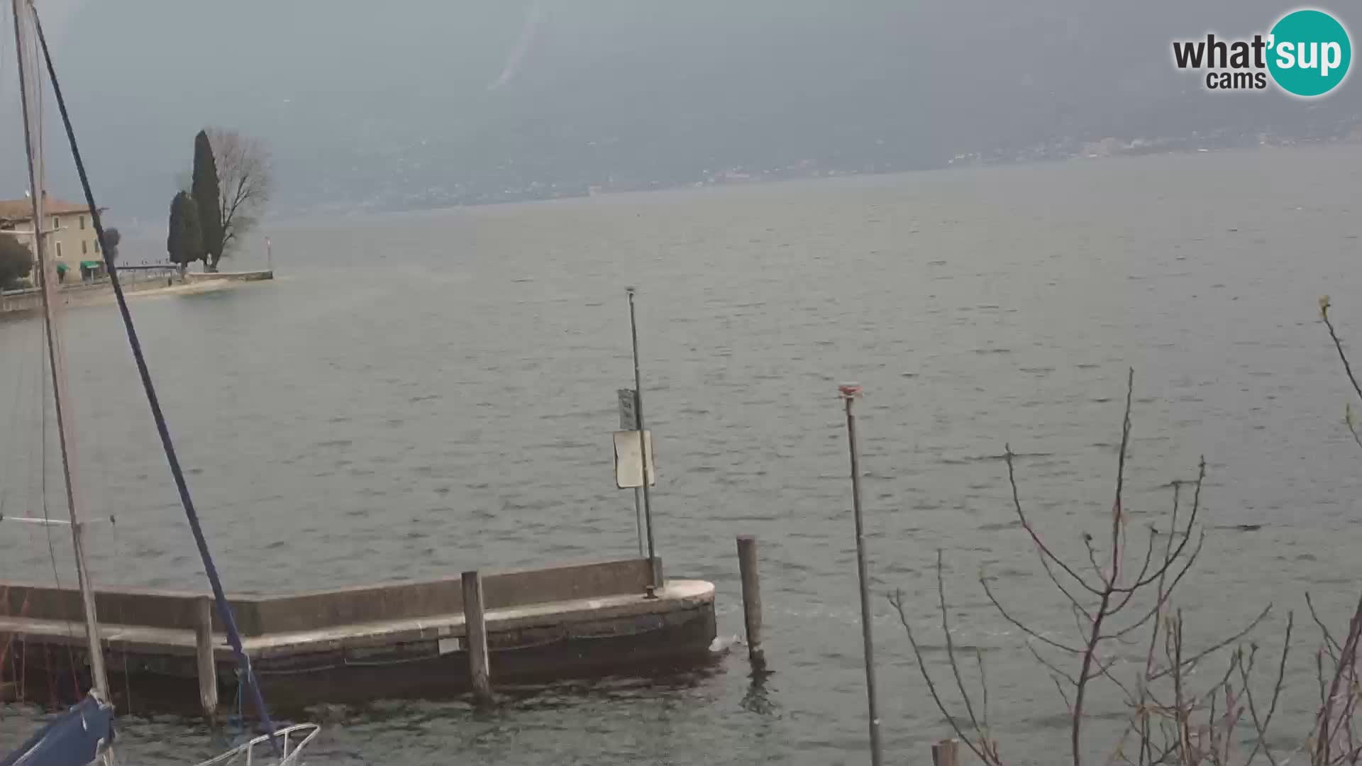 PRA’ DE LA FAM – Porto di Tignale – Windsurfer lago de Garda