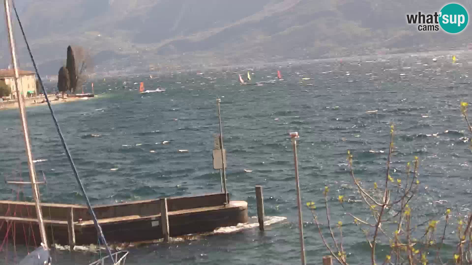 PRA’ DE LA FAM – Porto di Tignale – Windsurfer lac de Garde