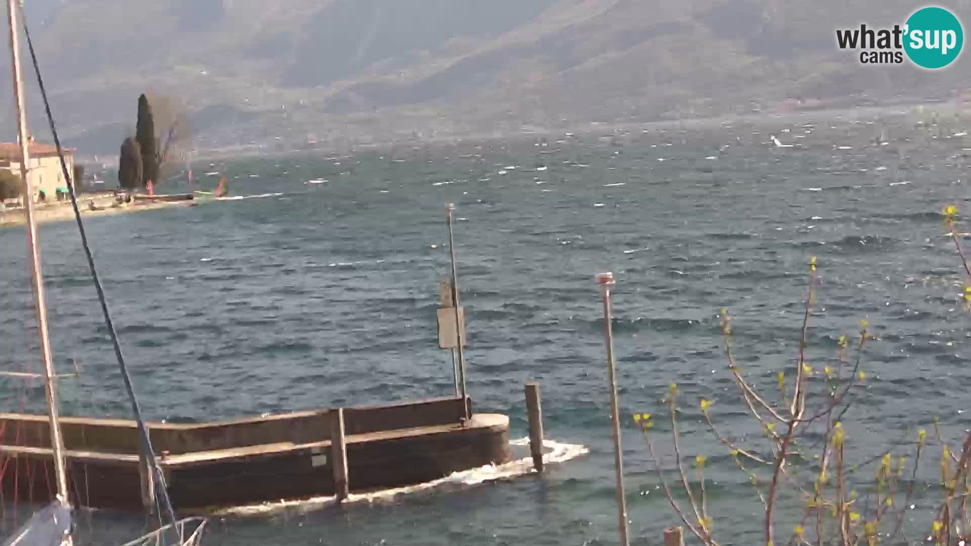 PRA’ DE LA FAM – Porto di Tignale – Windsurfer lac de Garde