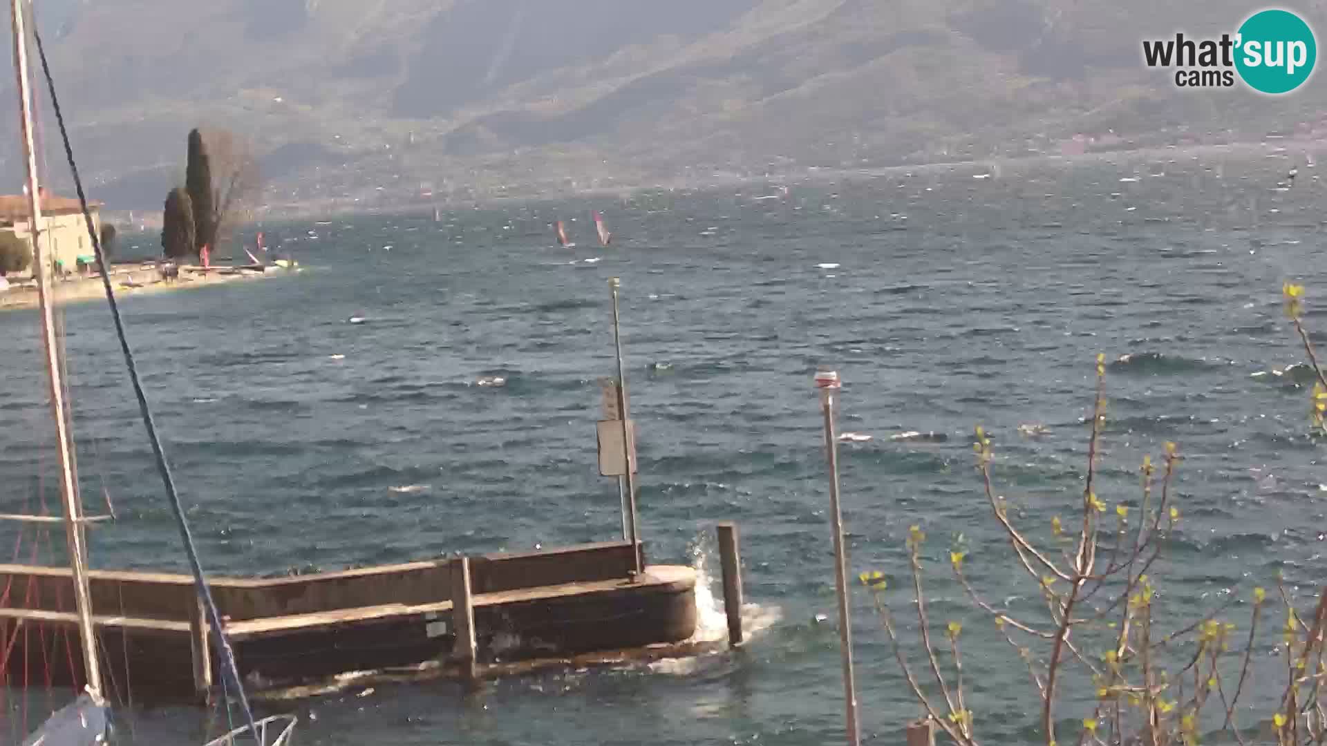 Webcam PRA’ DE LA FAM – Porto di Tignale – Windsurfer Garda Lake