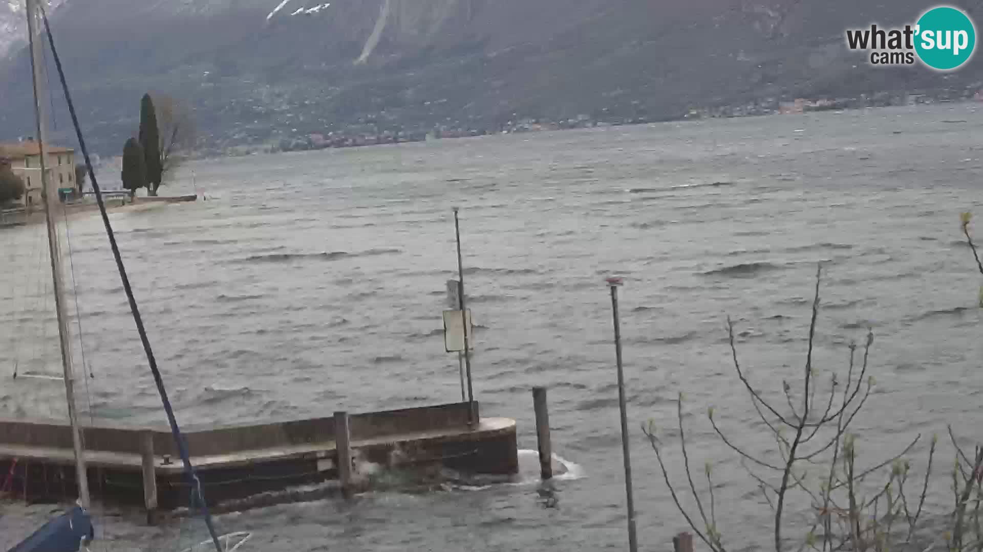 PRA’ DE LA FAM – Porto di Tignale – Windsurfer lago de Garda