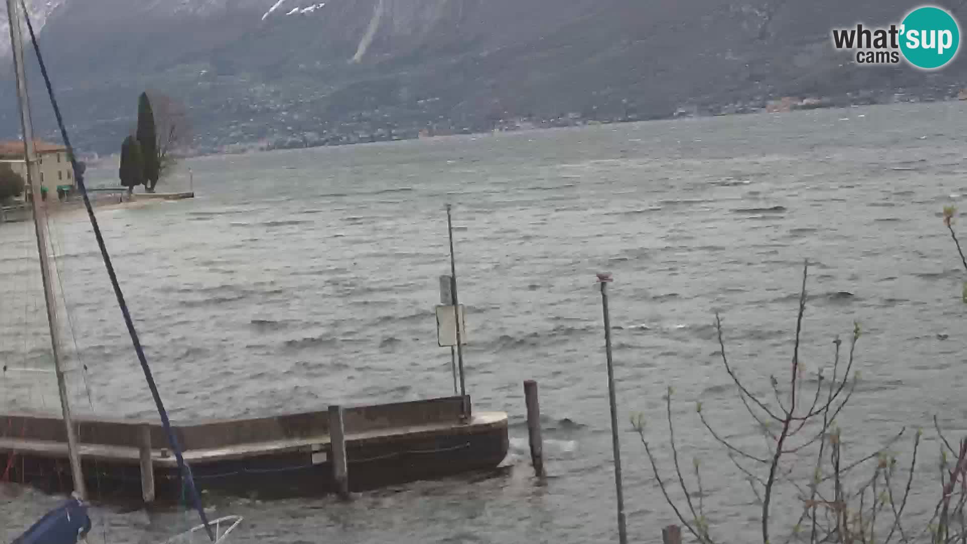 PRA’ DE LA FAM – Porto di Tignale – Windsurfer lago de Garda