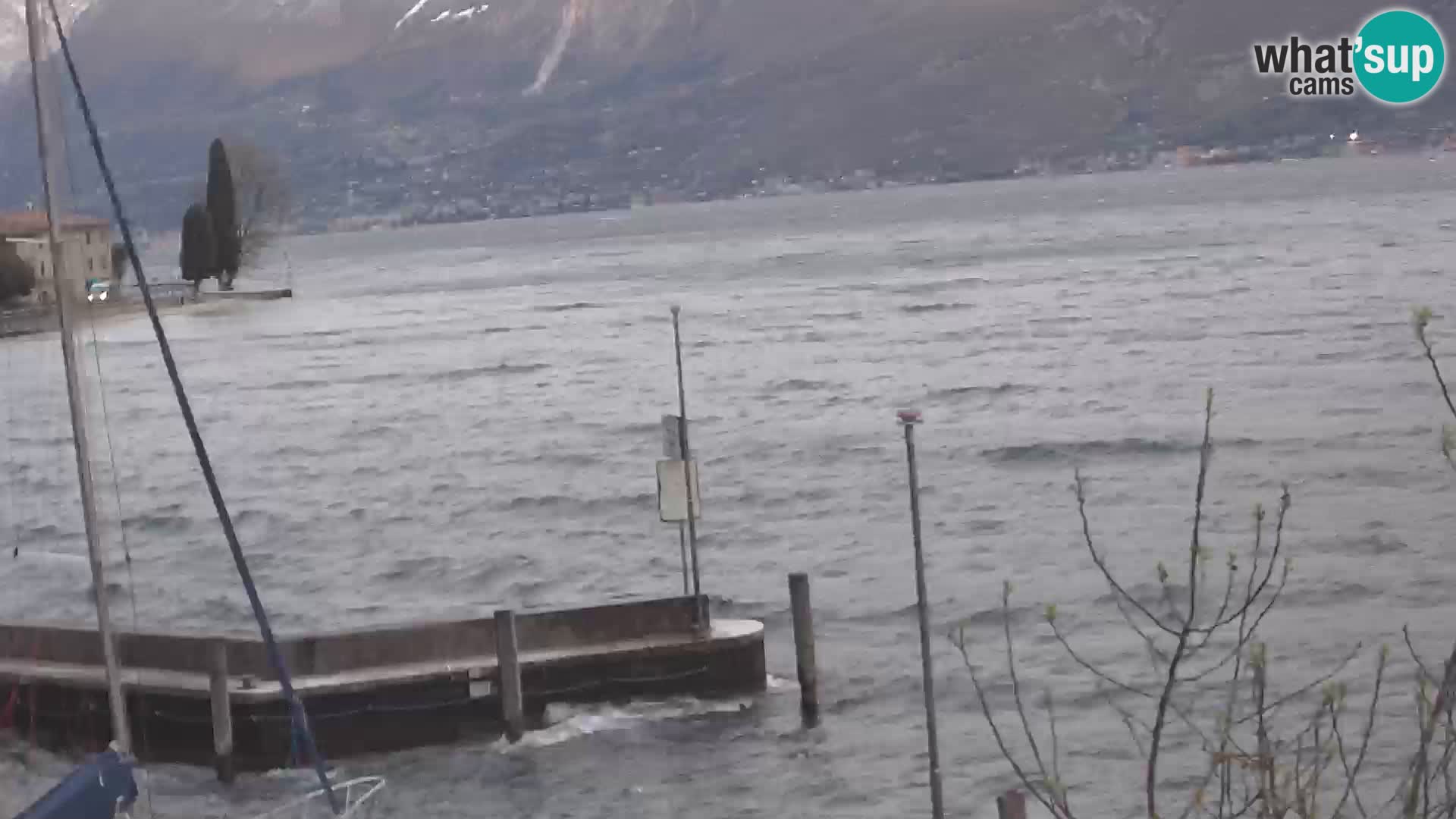 PRA’ DE LA FAM – Porto di Tignale – Windsurfer lago de Garda