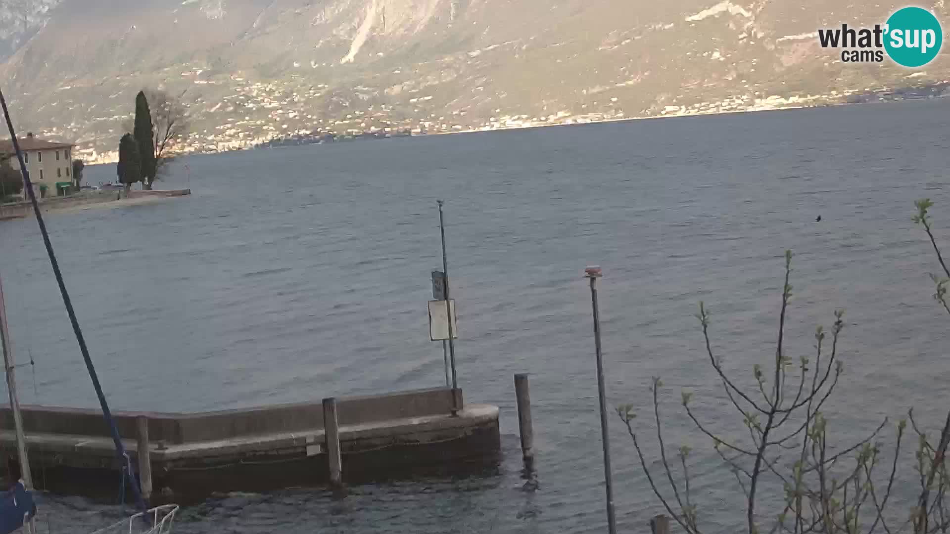 PRA’ DE LA FAM – Porto di Tignale – Windsurfer lago de Garda