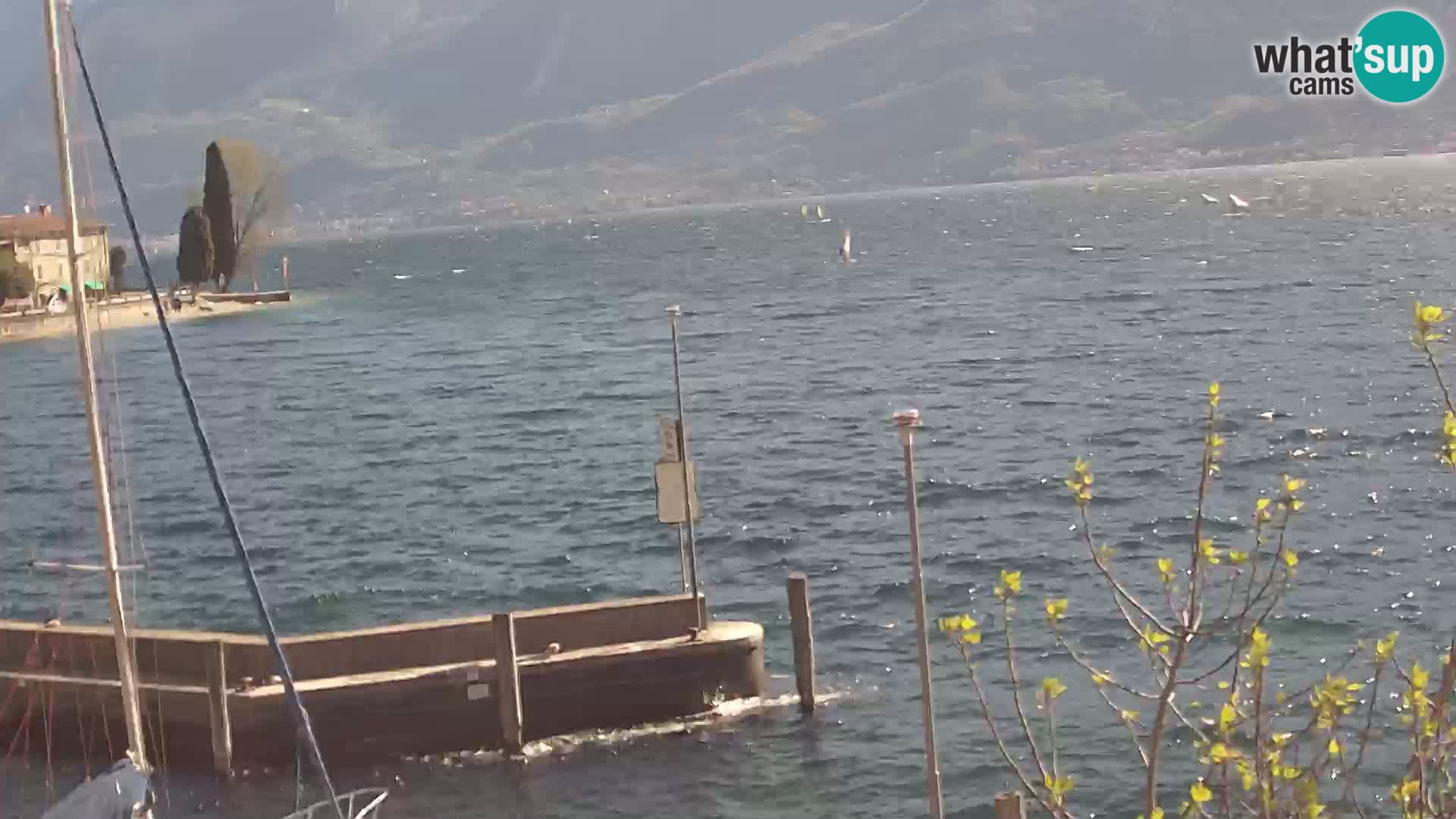 Webcam PRA’ DE LA FAM – Porto di Tignale – Windsurfer Garda Lake