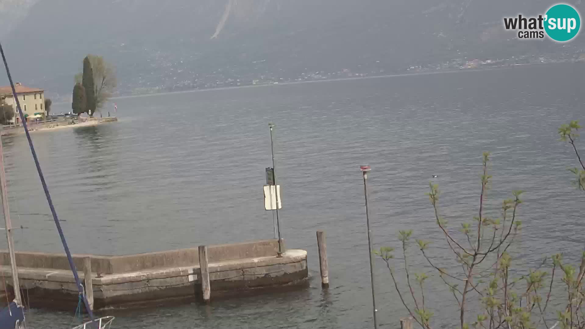 PRA’ DE LA FAM – Porto di Tignale – Windsurfer lago de Garda