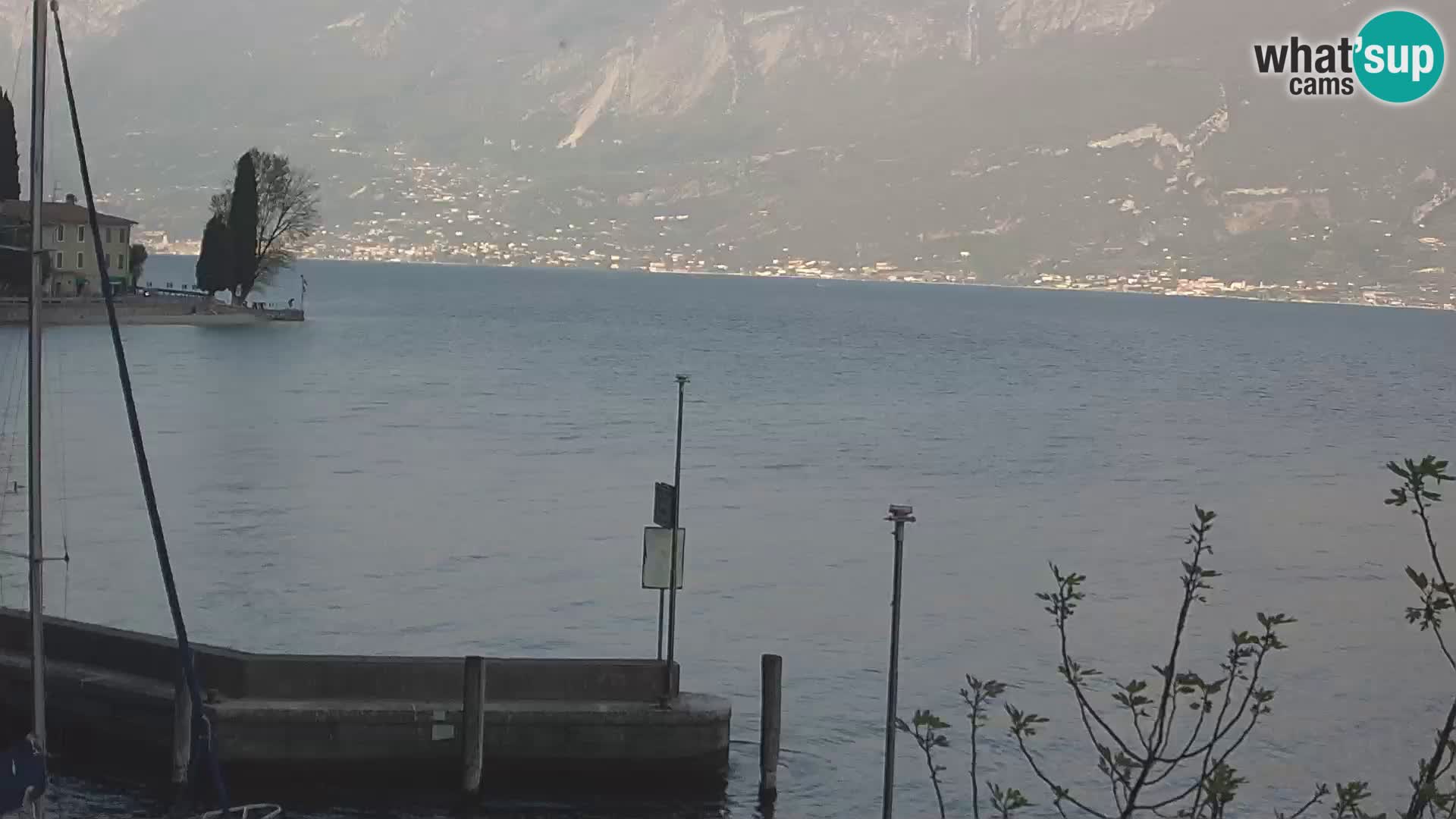 PRA’ DE LA FAM – Porto di Tignale – Windsurfer lago de Garda