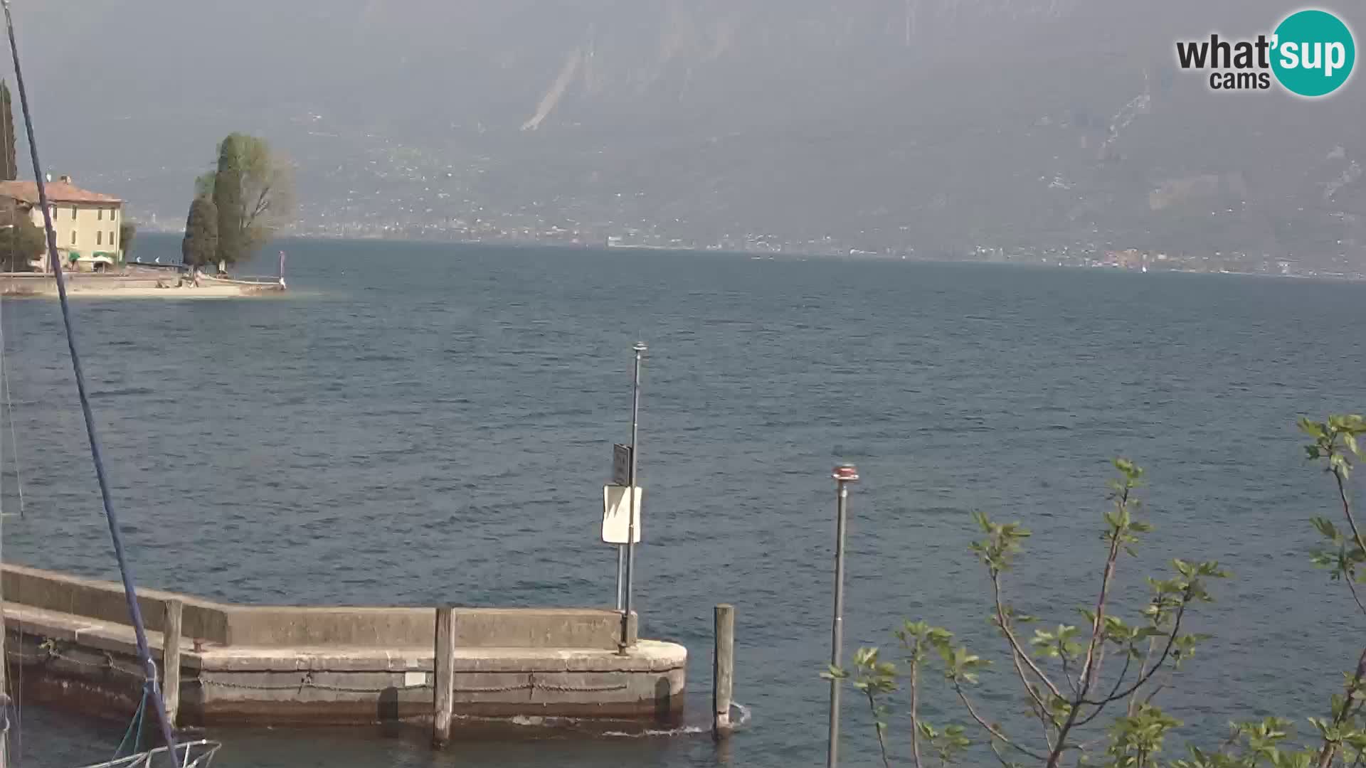 PRA’ DE LA FAM – Porto di Tignale – Windsurfer lac de Garde