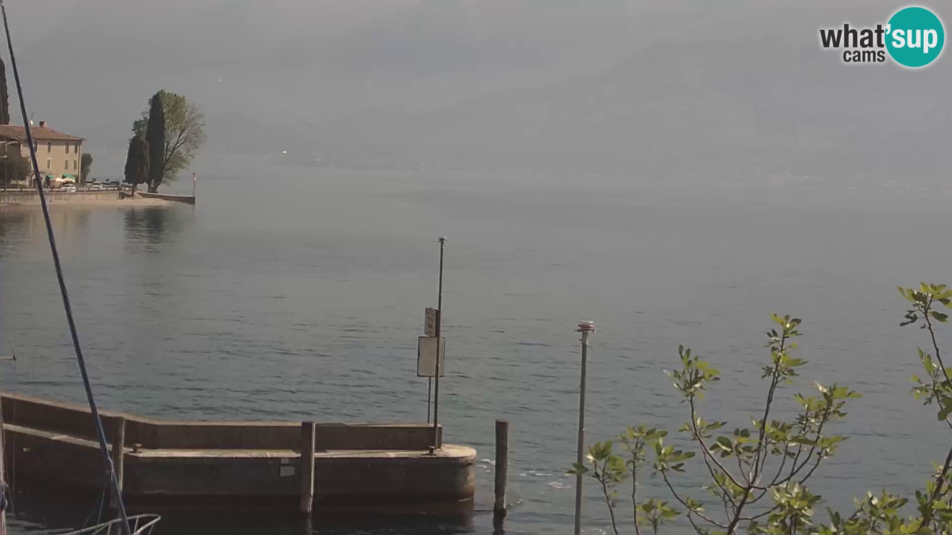 PRA’ DE LA FAM – Porto di Tignale – Windsurfer lago de Garda