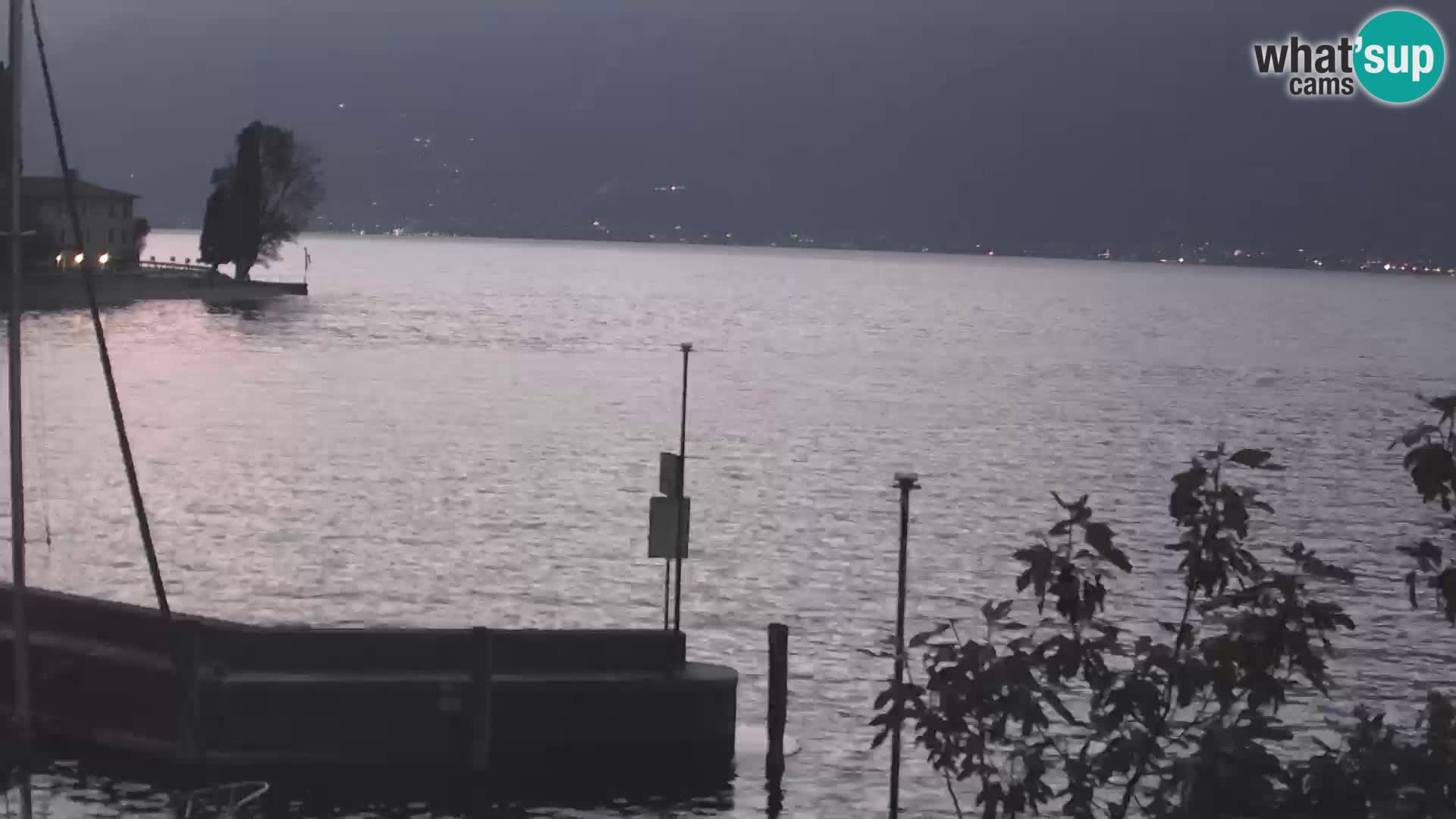 PRA’ DE LA FAM – Porto di Tignale – Windsurfer lago de Garda