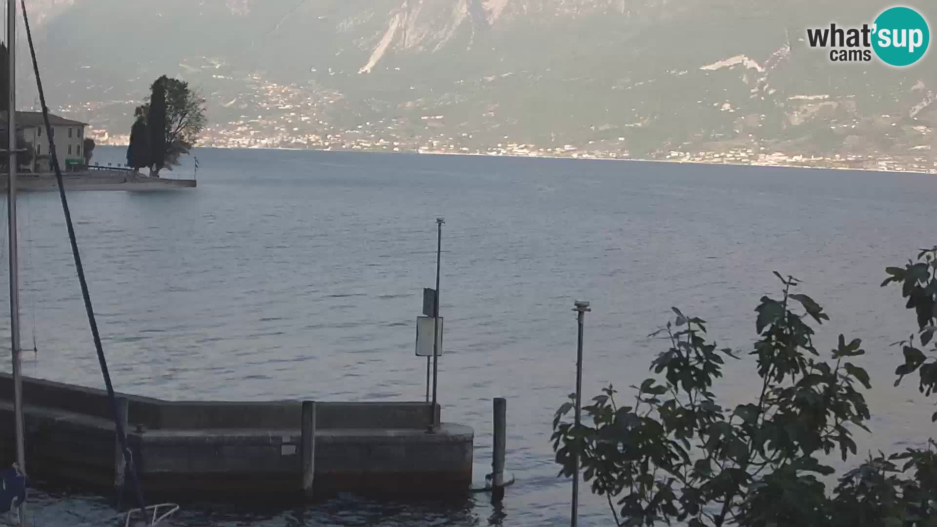 PRA’ DE LA FAM – Porto di Tignale – Windsurfer lac de Garde