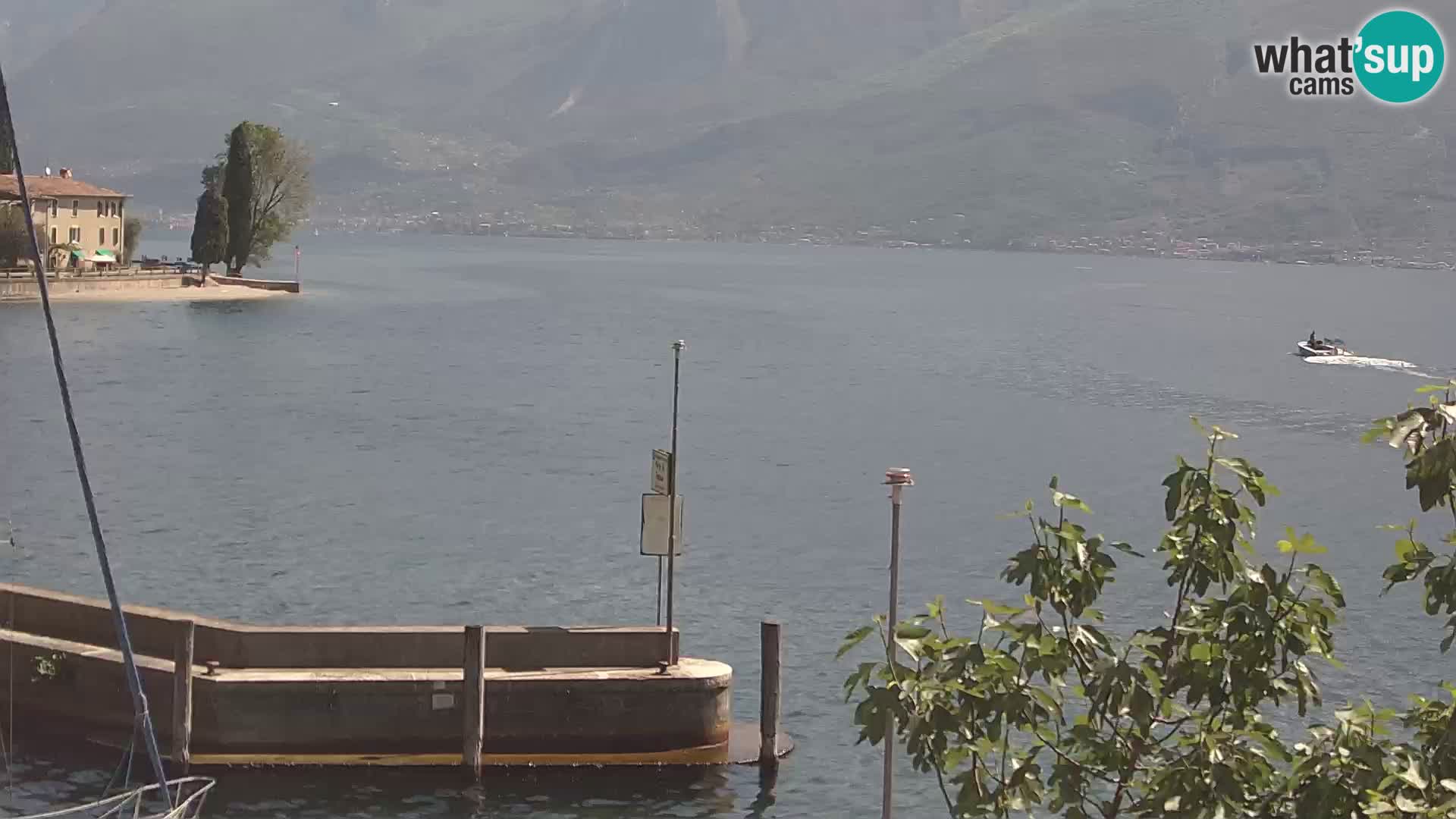 PRA’ DE LA FAM – Porto di Tignale – Windsurfer lago de Garda