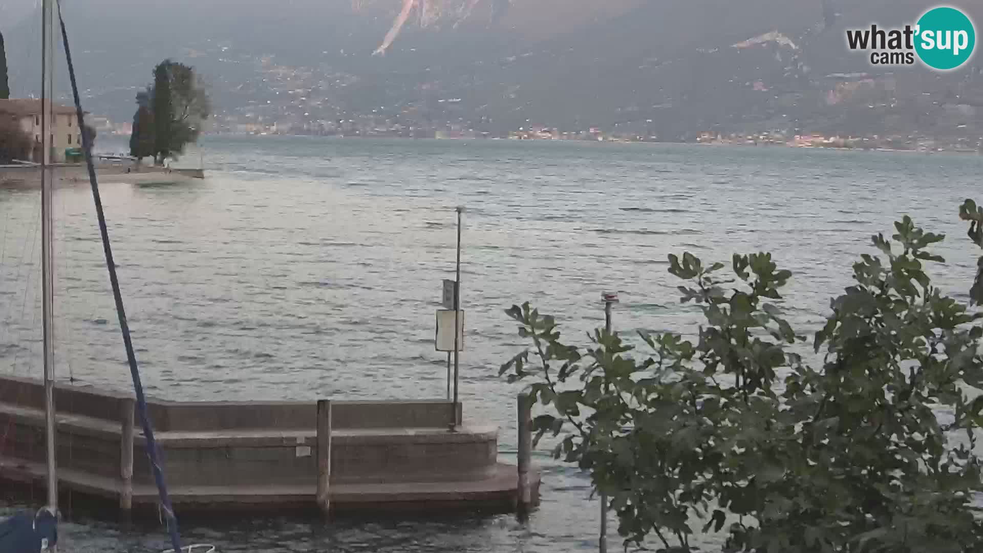 Webcam PRA’ DE LA FAM – Porto di Tignale – Windsurfer Garda Lake