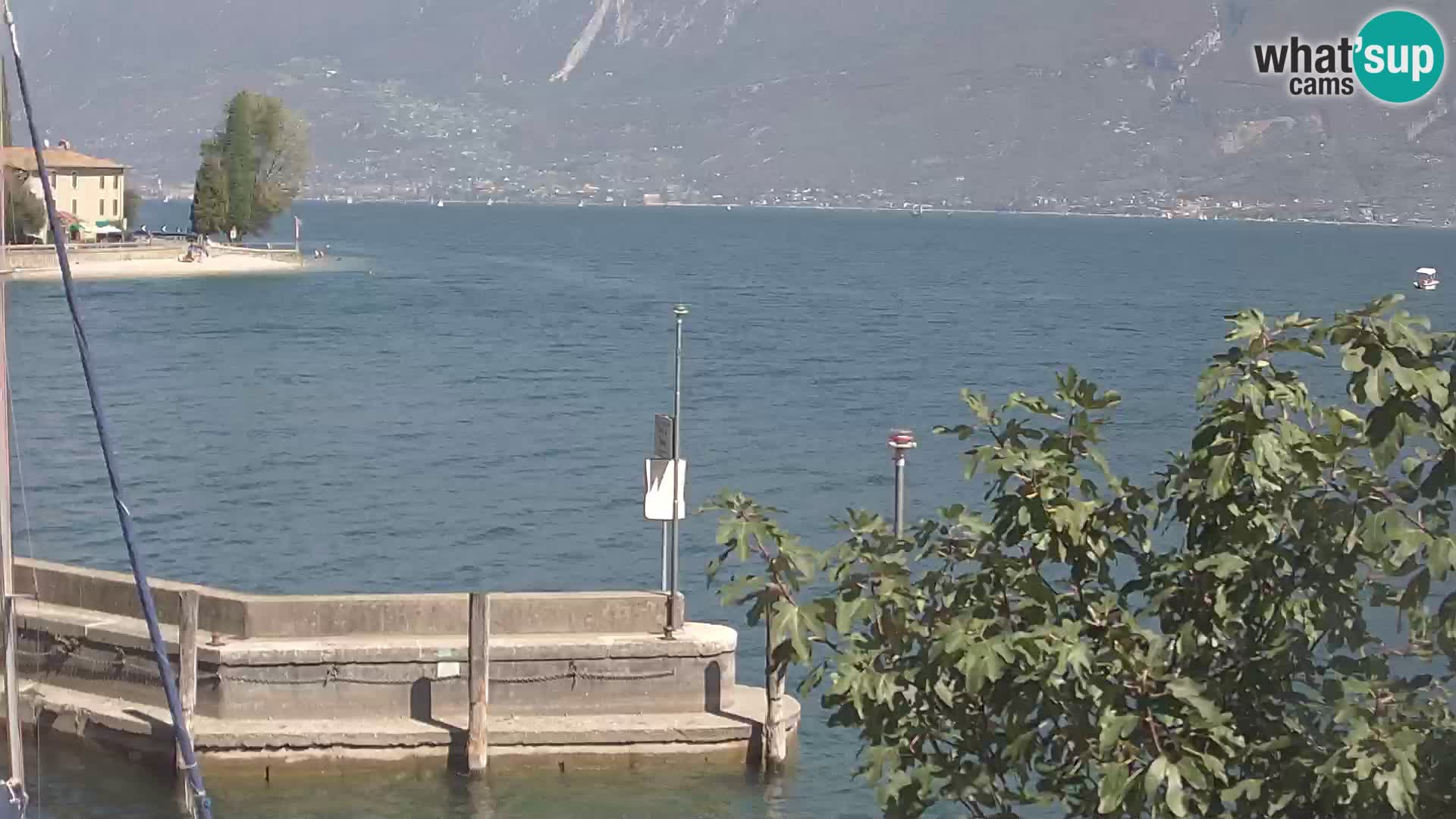 PRA’ DE LA FAM – Porto di Tignale – Windsurfer lago de Garda