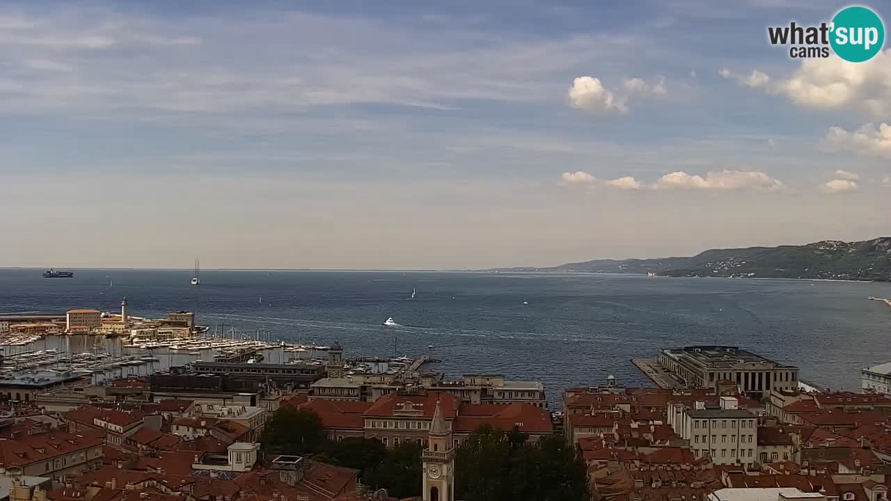 Webcam en direct Trieste, ville, golfe, port et château de Miramare