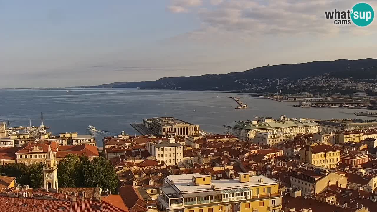 Webcam en vivo Trieste, ciudad, golfo, puerto y castillo de Miramare