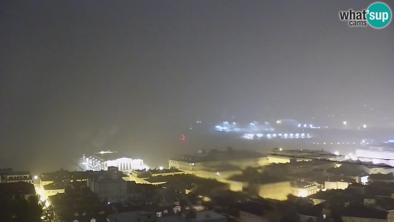 Live webcam Trieste – Panorama della città, del Golfo, stazione marittima e del castello di Miramare