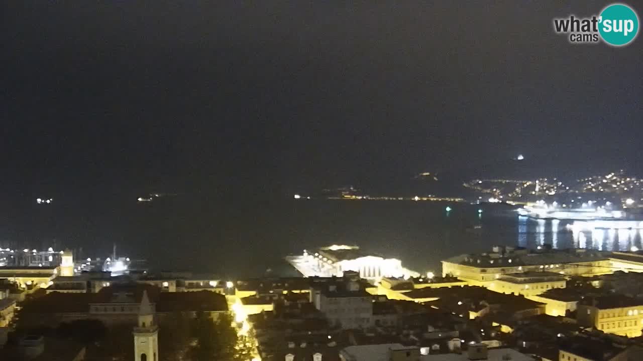 Webcam en direct Trieste, ville, golfe, port et château de Miramare