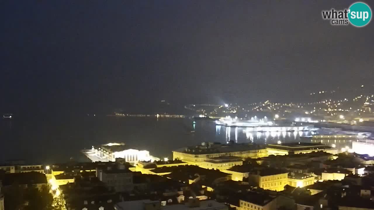 Webcam en direct Trieste, ville, golfe, port et château de Miramare