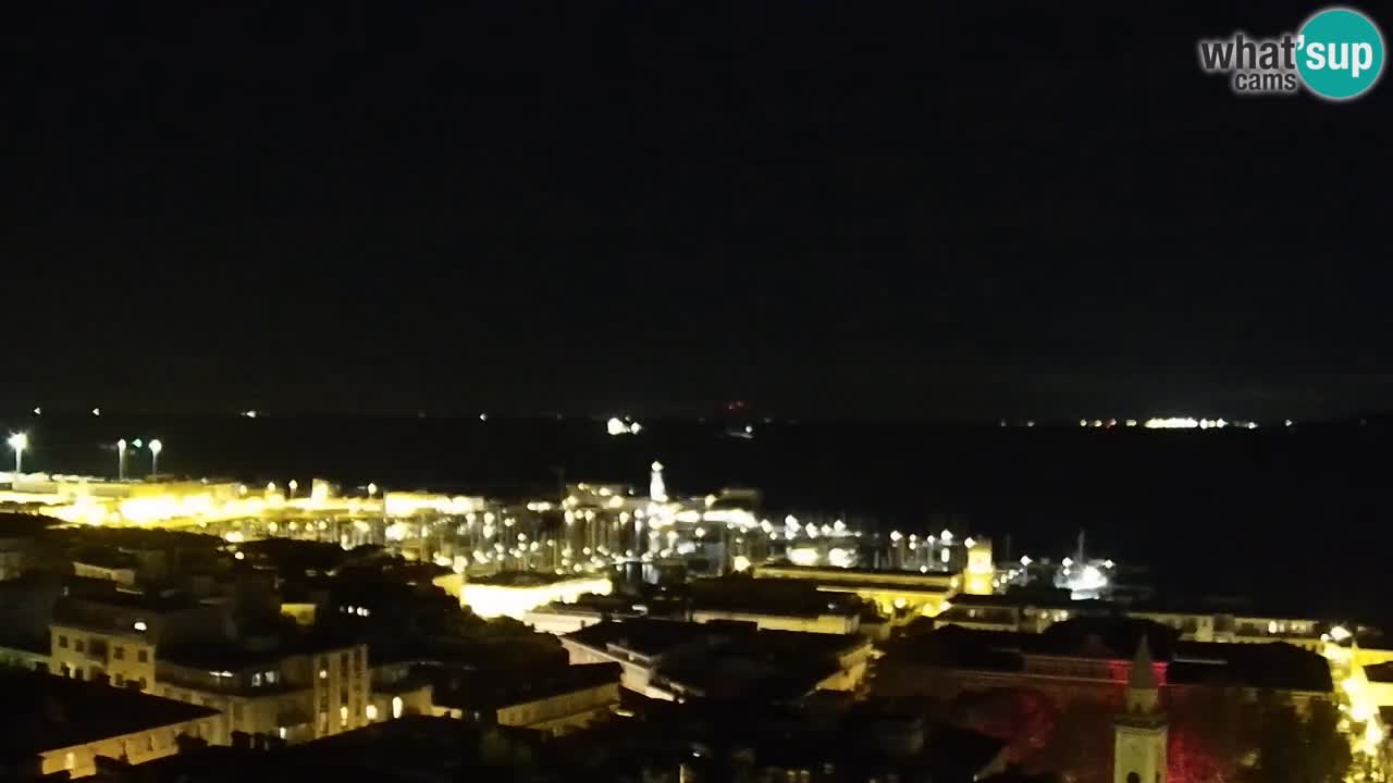 Live webcam Trieste – Panorama della città, del Golfo, stazione marittima e del castello di Miramare