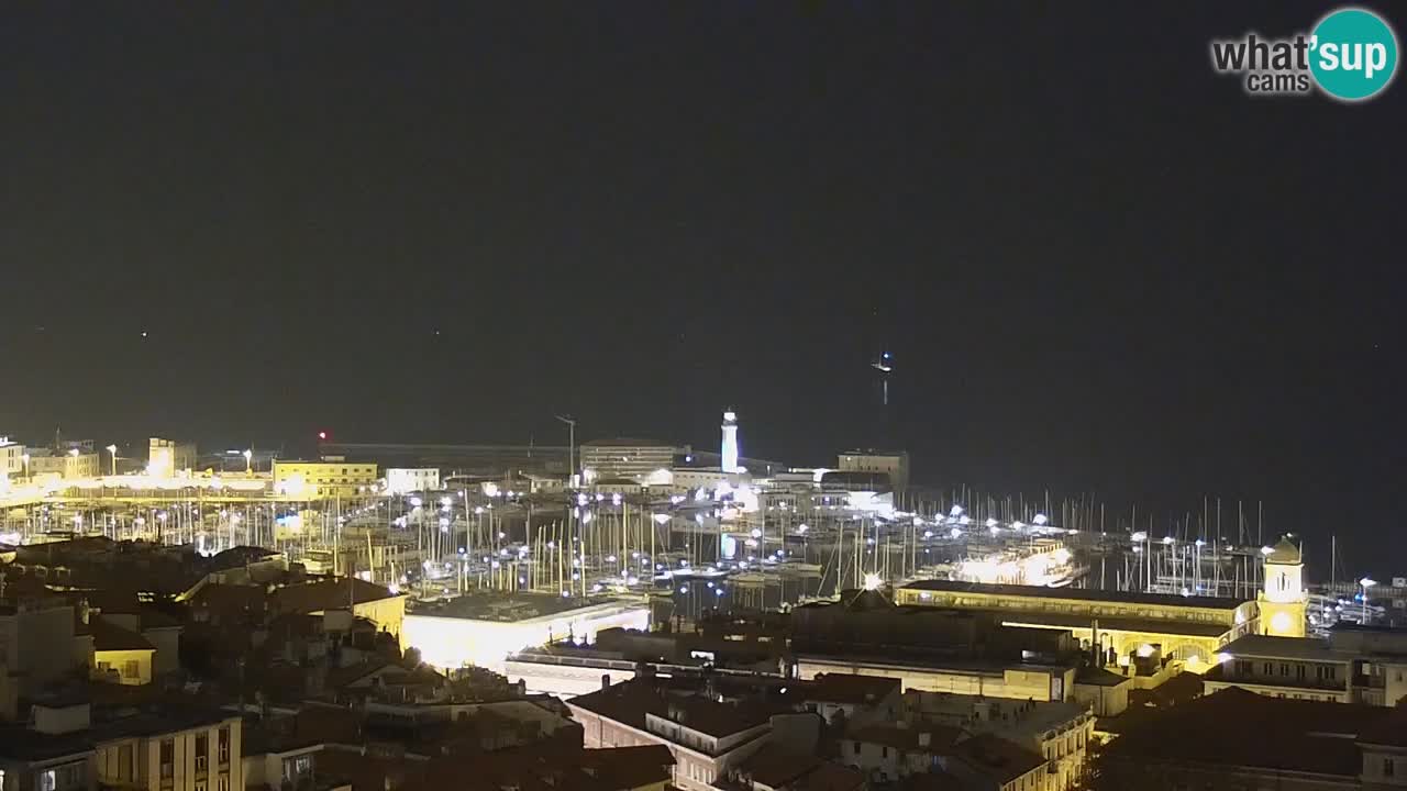 Live webcam Trieste – Panorama della città, del Golfo, stazione marittima e del castello di Miramare