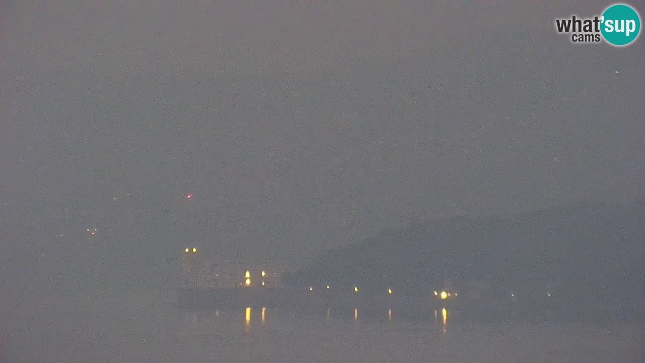 Webcam en vivo Trieste, ciudad, golfo, puerto y castillo de Miramare