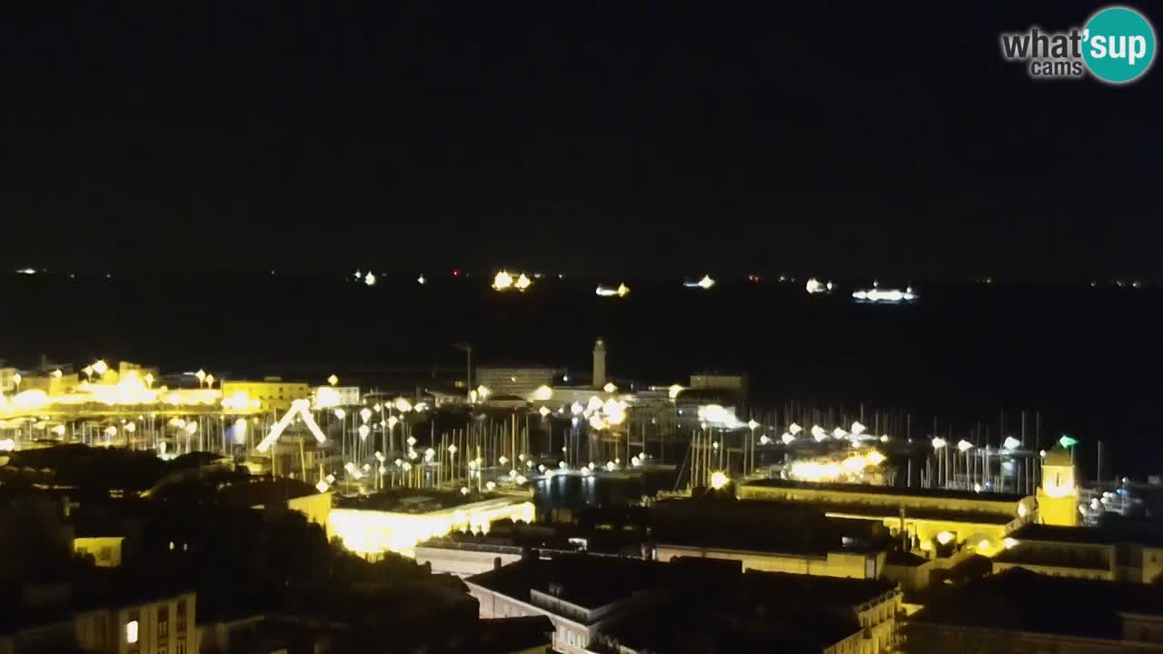 Webcam en vivo Trieste, ciudad, golfo, puerto y castillo de Miramare