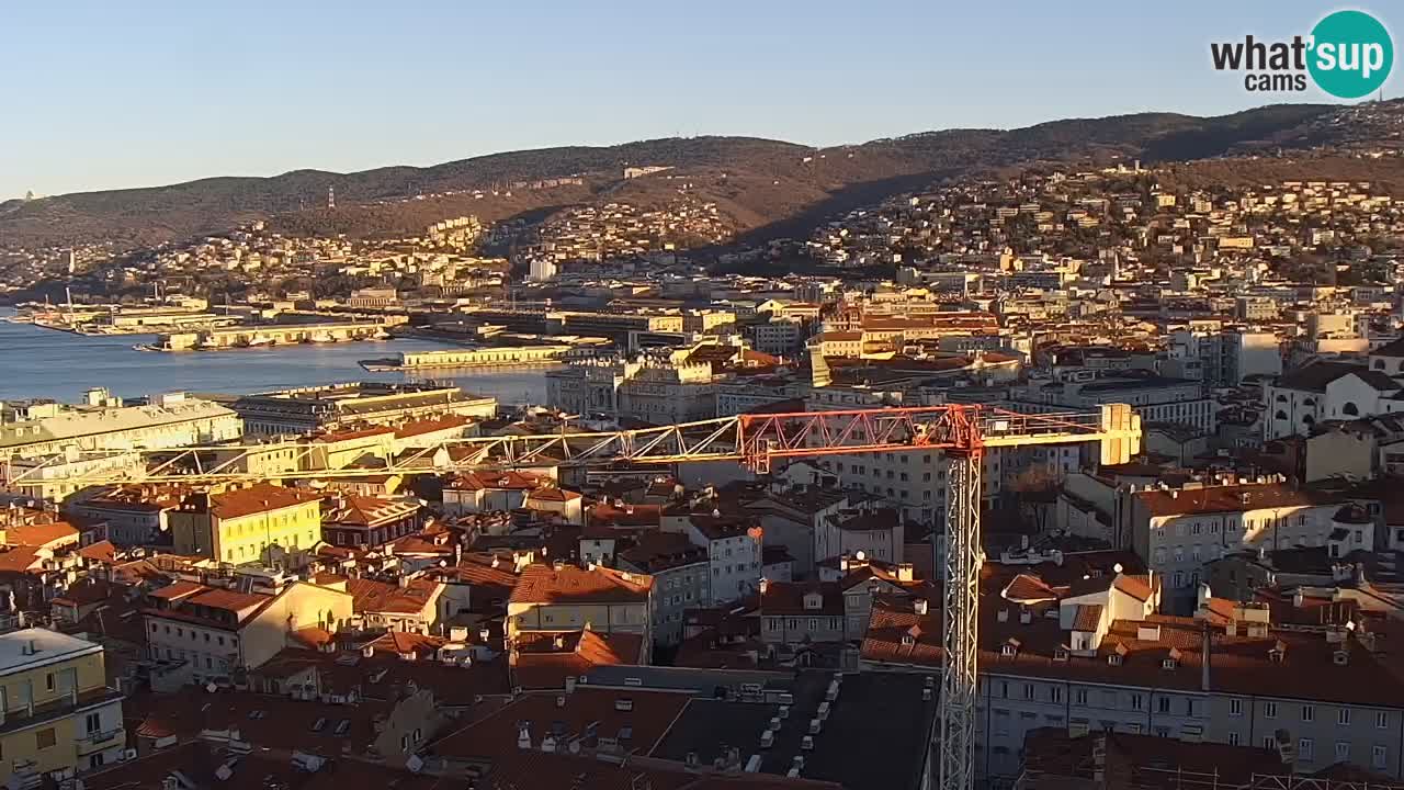 Webcam en vivo Trieste, ciudad, golfo, puerto y castillo de Miramare